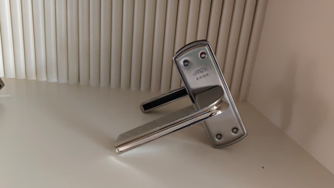 vinayak OREVA B/ Latch 5" vs 284